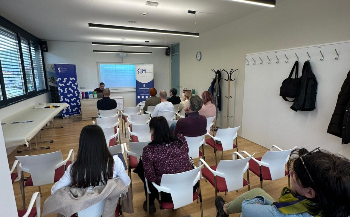 Novinarska konferenca_